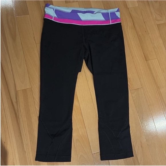 Lululemon Active Blue Jacket & Black 21“ Run Inspire Capri Crop Legging - size 8 - Picture 2 of 16
